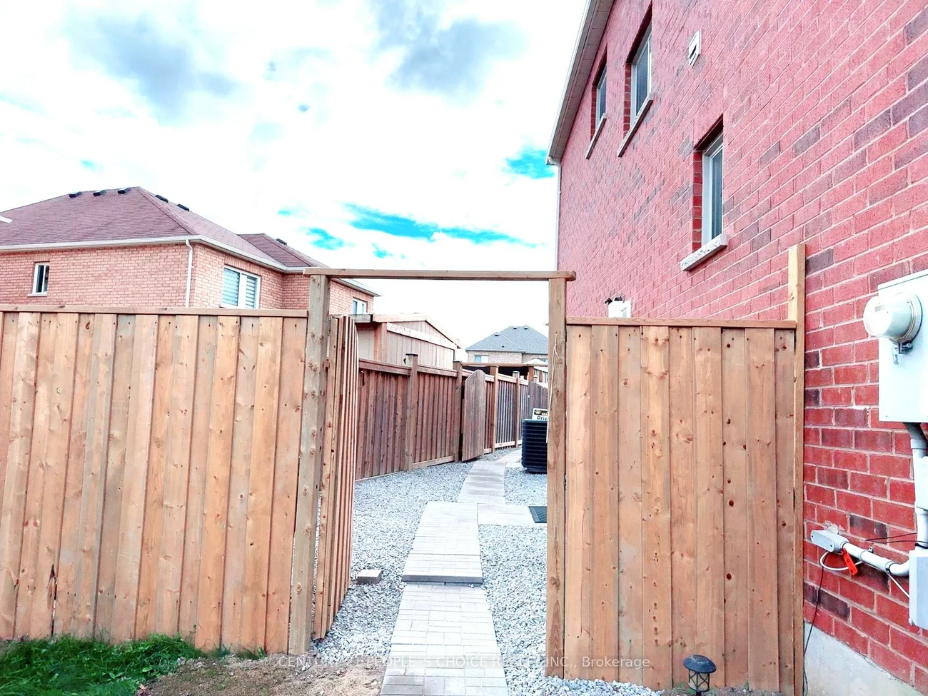 15, Slack, Bradford, Bradford West Gwillimbury