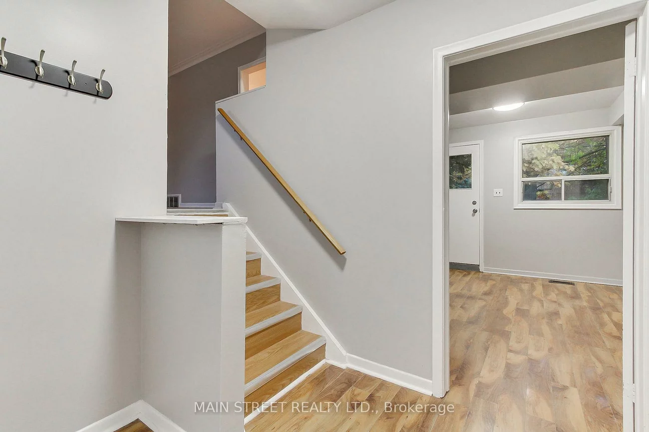 364, Agar, Bradford, Bradford West Gwillimbury