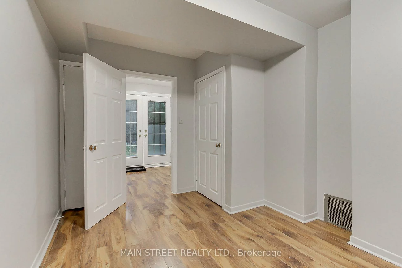 364, Agar, Bradford, Bradford West Gwillimbury