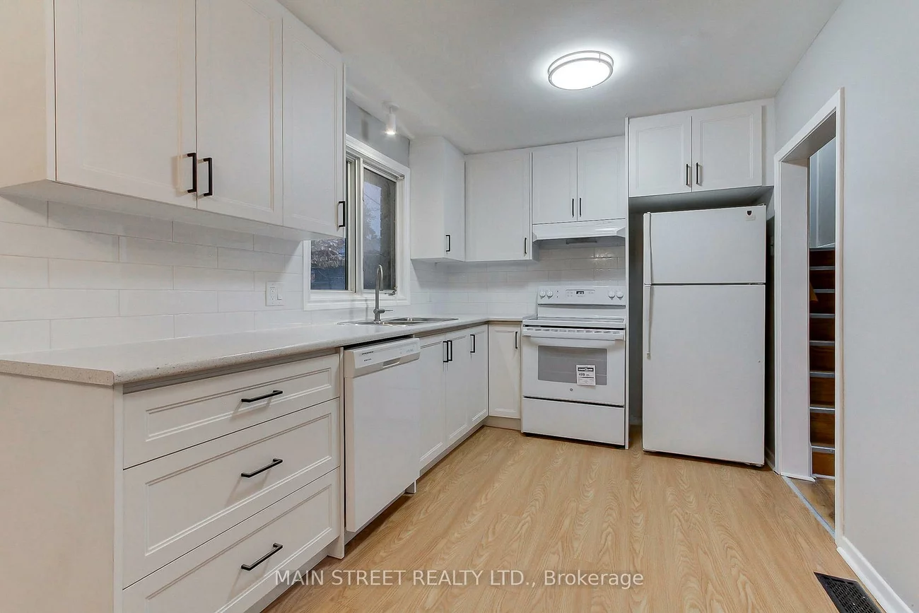 364, Agar, Bradford, Bradford West Gwillimbury