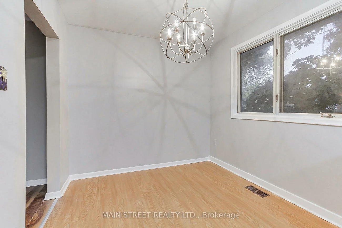 364, Agar, Bradford, Bradford West Gwillimbury