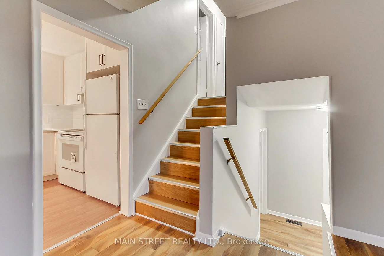 364, Agar, Bradford, Bradford West Gwillimbury