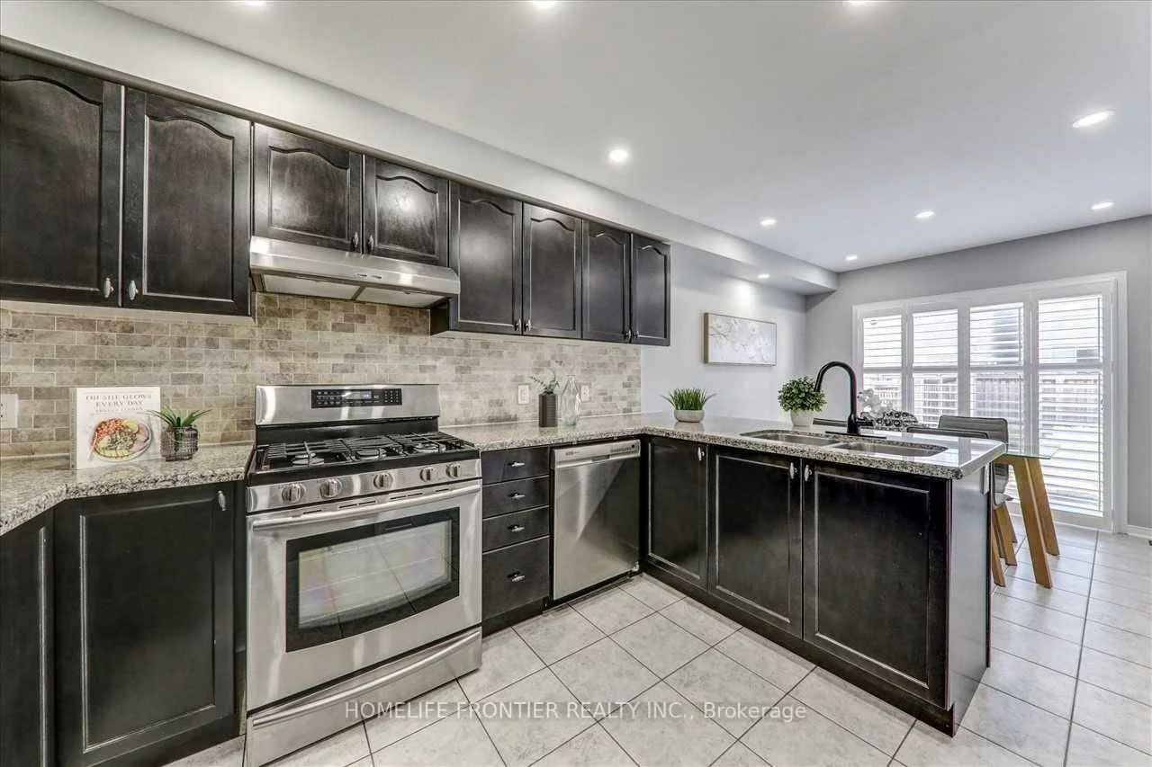 897, Miller Park, Bradford, Bradford West Gwillimbury