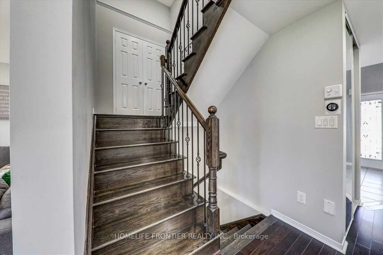 897, Miller Park, Bradford, Bradford West Gwillimbury