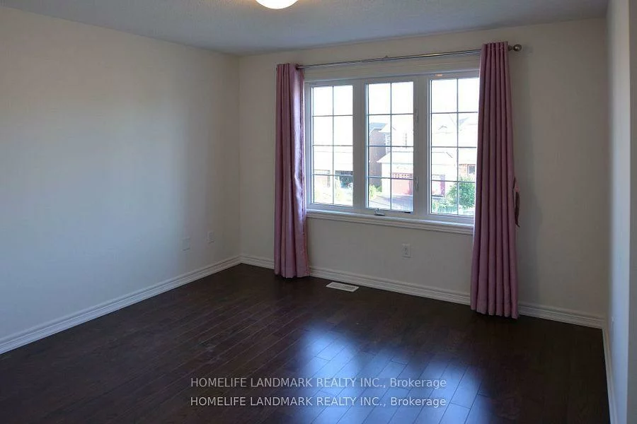 18, Wandering Glider, Bradford, Bradford West Gwillimbury