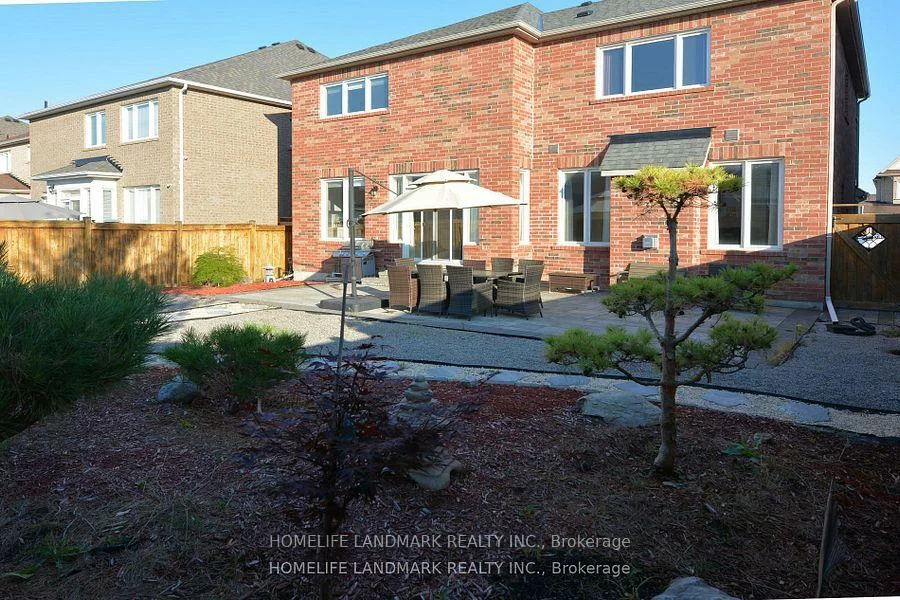 18, Wandering Glider, Bradford, Bradford West Gwillimbury