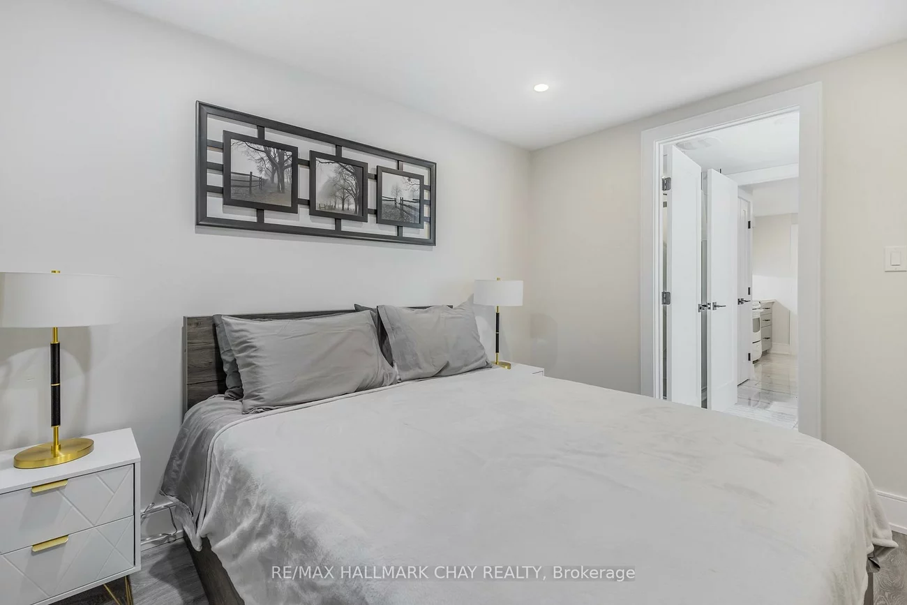 12, Tower, Bradford, Bradford West Gwillimbury