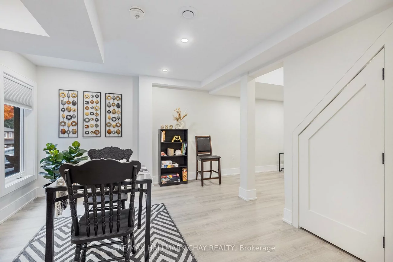 12, Tower, Bradford, Bradford West Gwillimbury