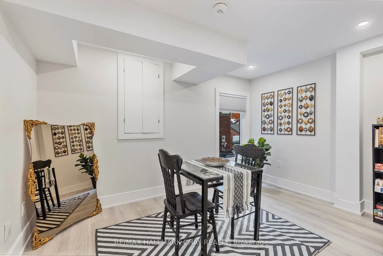 12, Tower, Bradford, Bradford West Gwillimbury