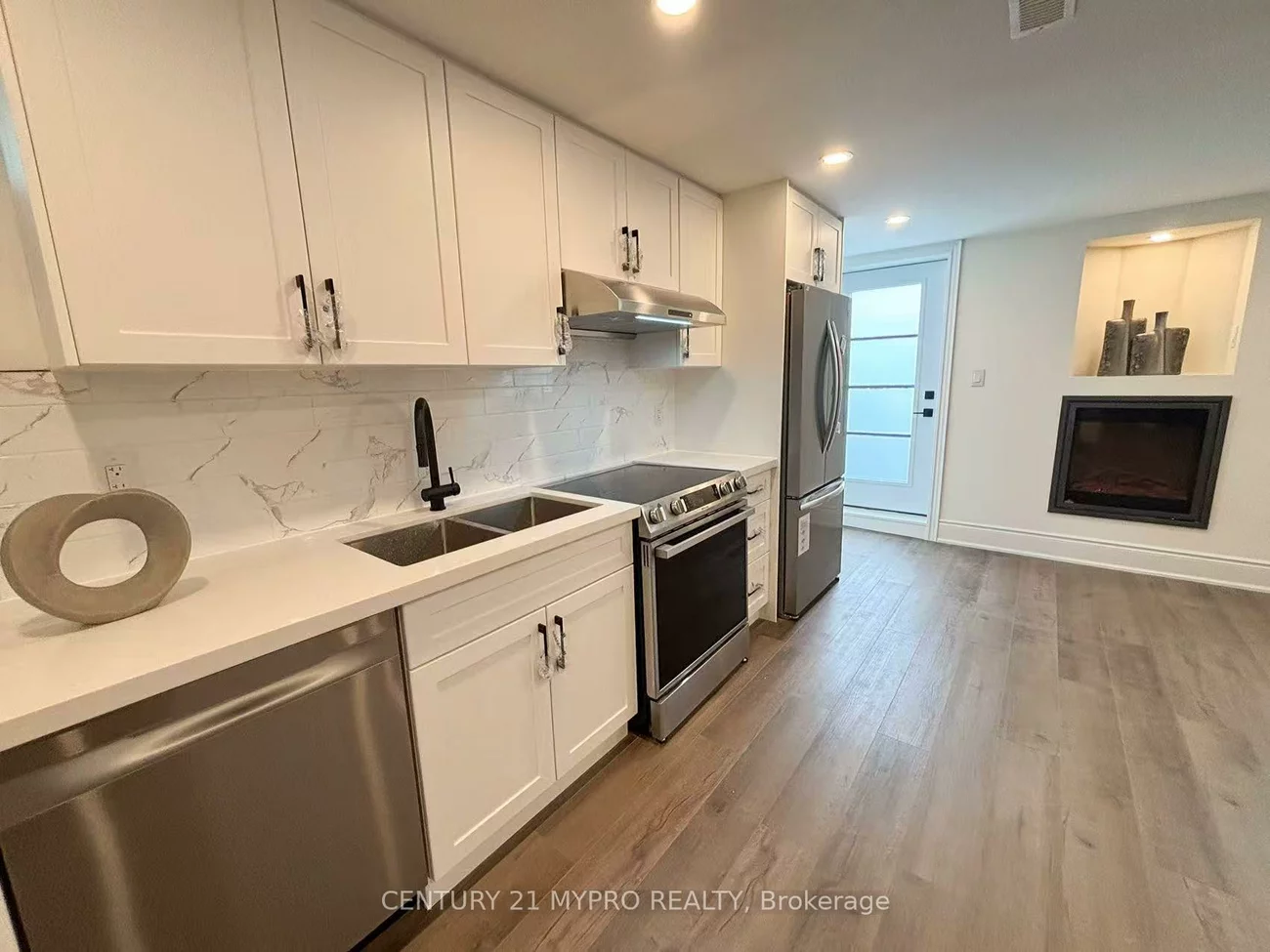 95, Inverness, Bradford, Bradford West Gwillimbury