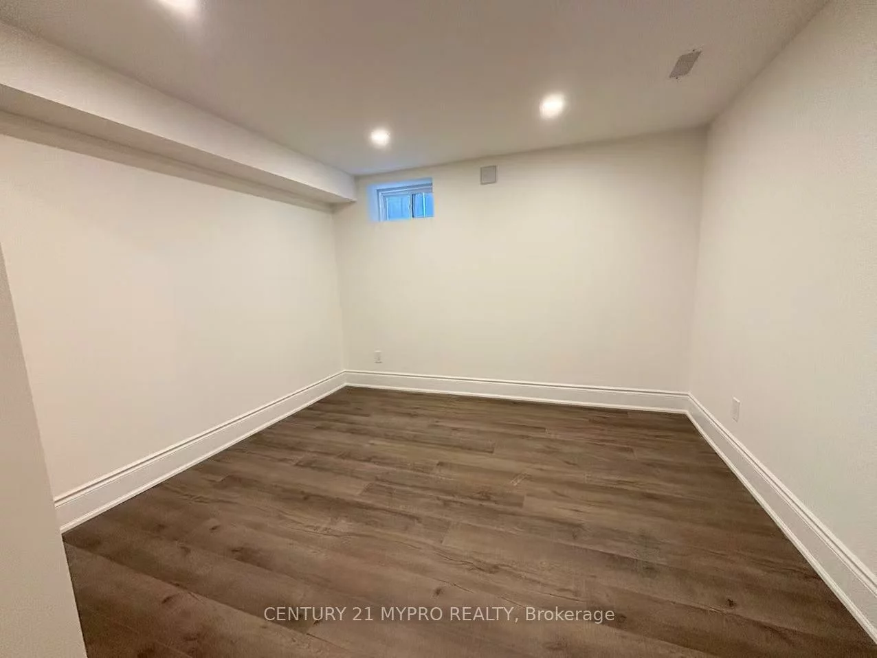 95, Inverness, Bradford, Bradford West Gwillimbury