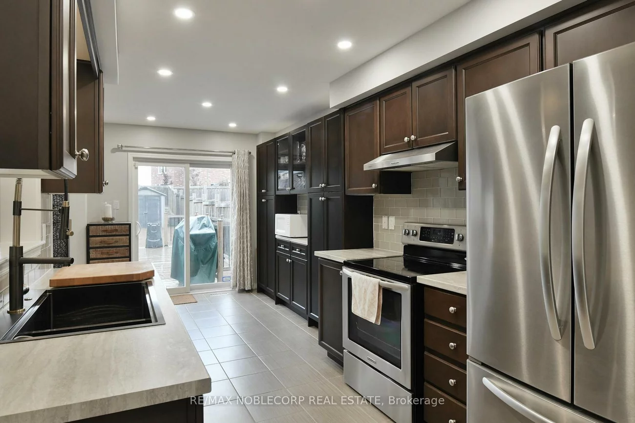 54, Long, Bradford, Bradford West Gwillimbury