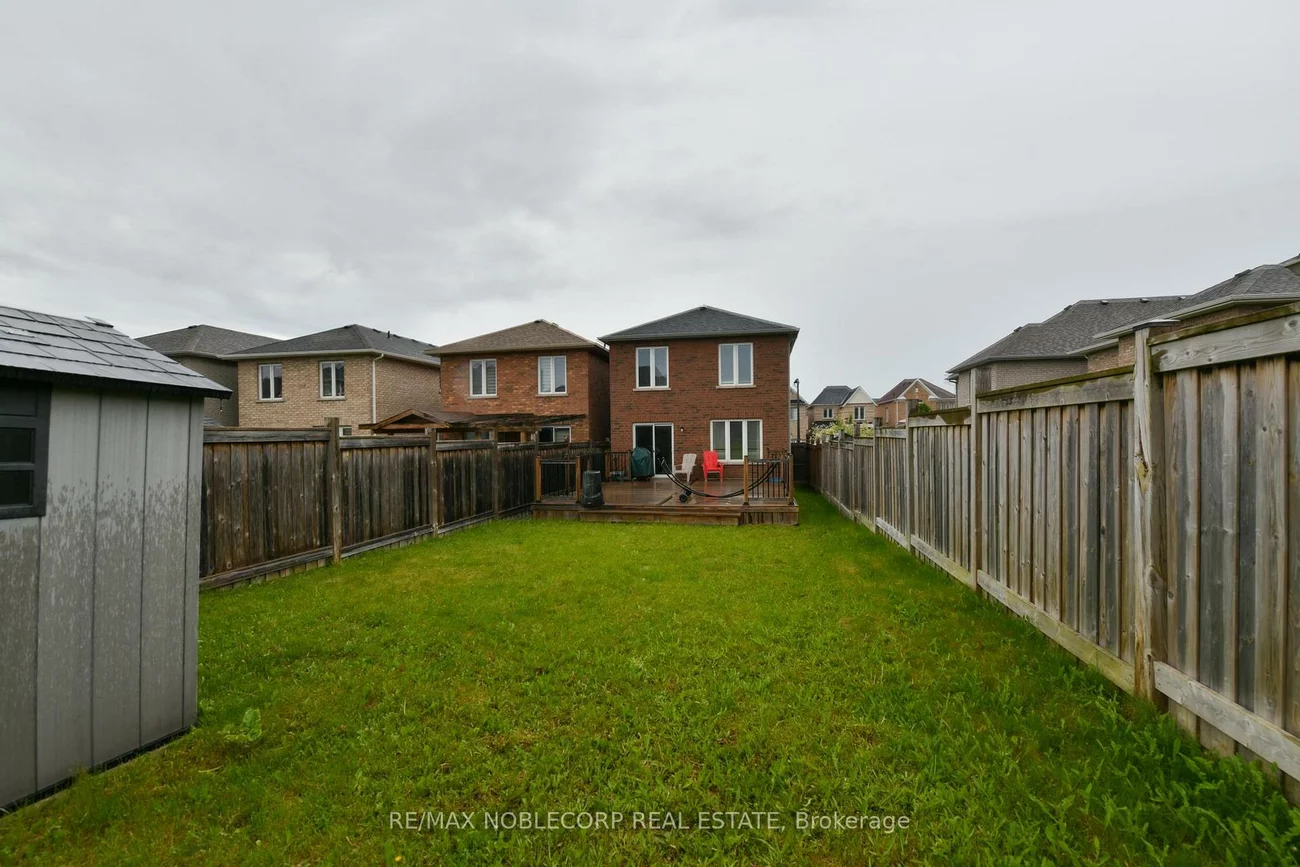 54, Long, Bradford, Bradford West Gwillimbury