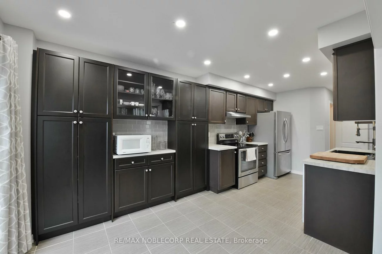 54, Long, Bradford, Bradford West Gwillimbury