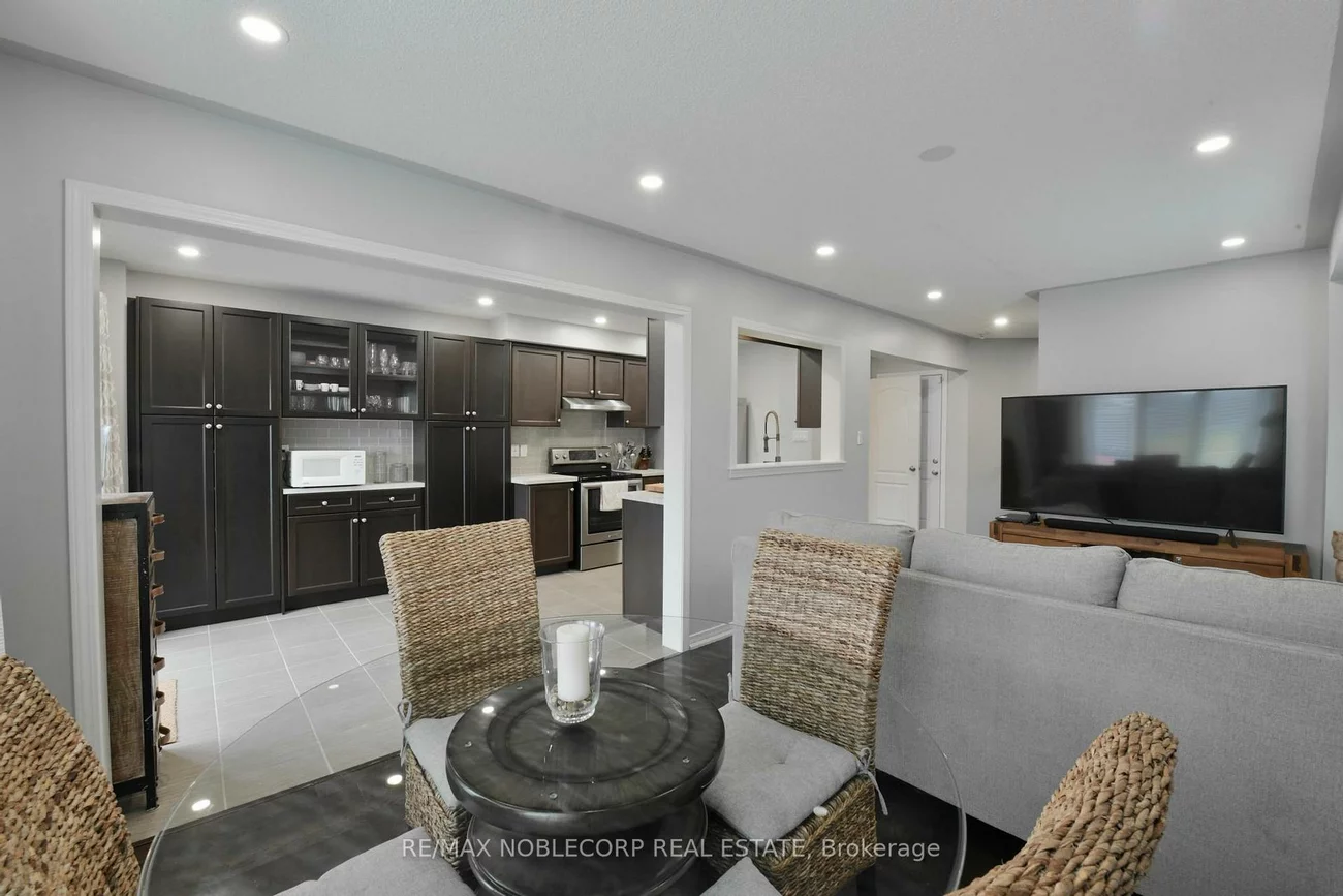 54, Long, Bradford, Bradford West Gwillimbury