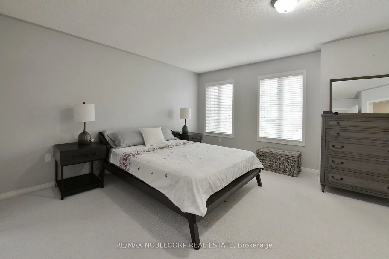 54, Long, Bradford, Bradford West Gwillimbury