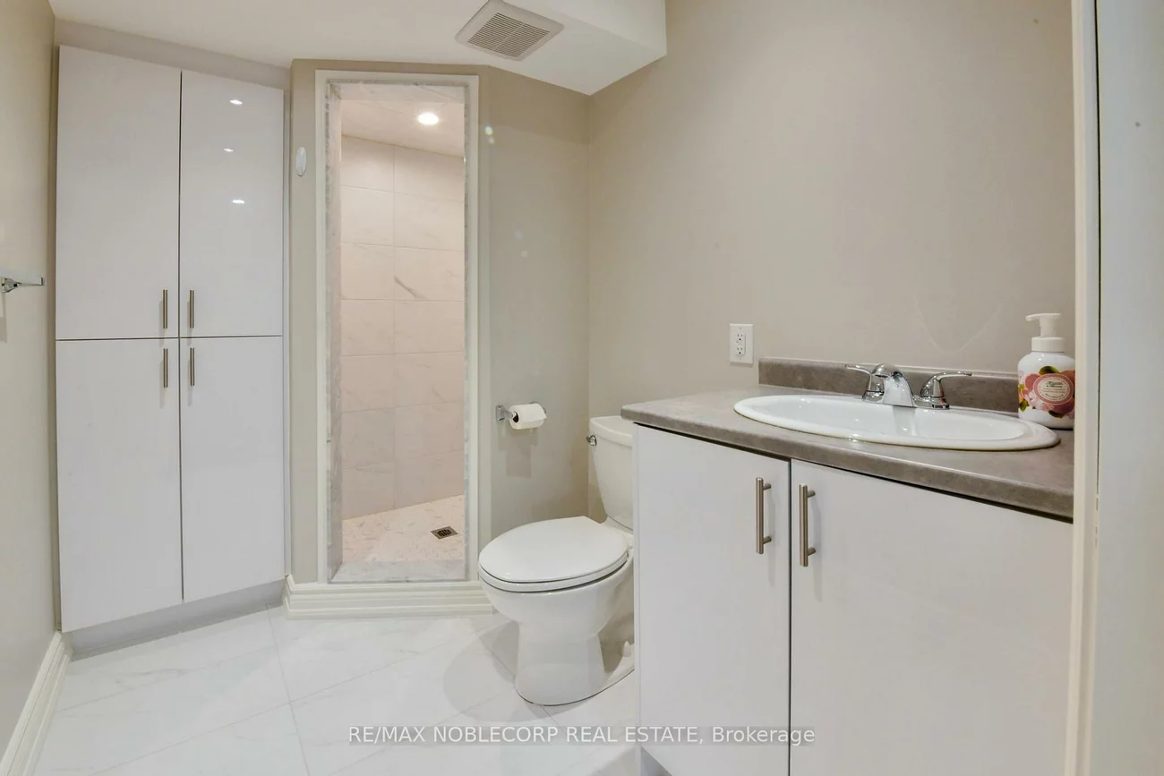 54, Long, Bradford, Bradford West Gwillimbury