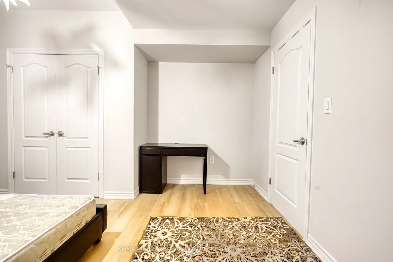 136, Milby, Bradford, Bradford West Gwillimbury