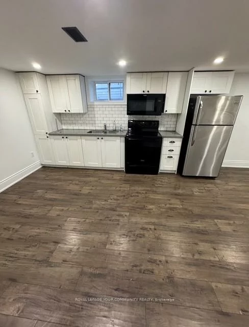 28, Frederick, Bradford, Bradford West Gwillimbury