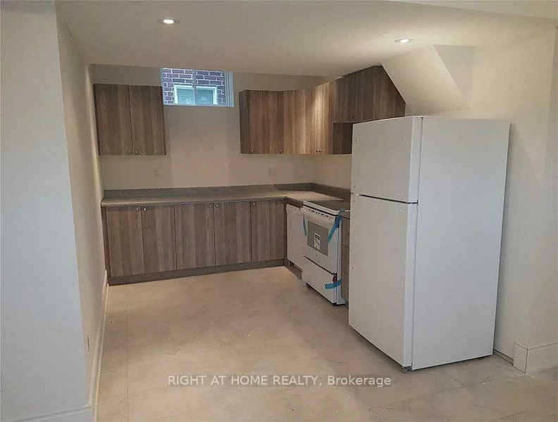 73, Broughton, Bradford, Bradford West Gwillimbury