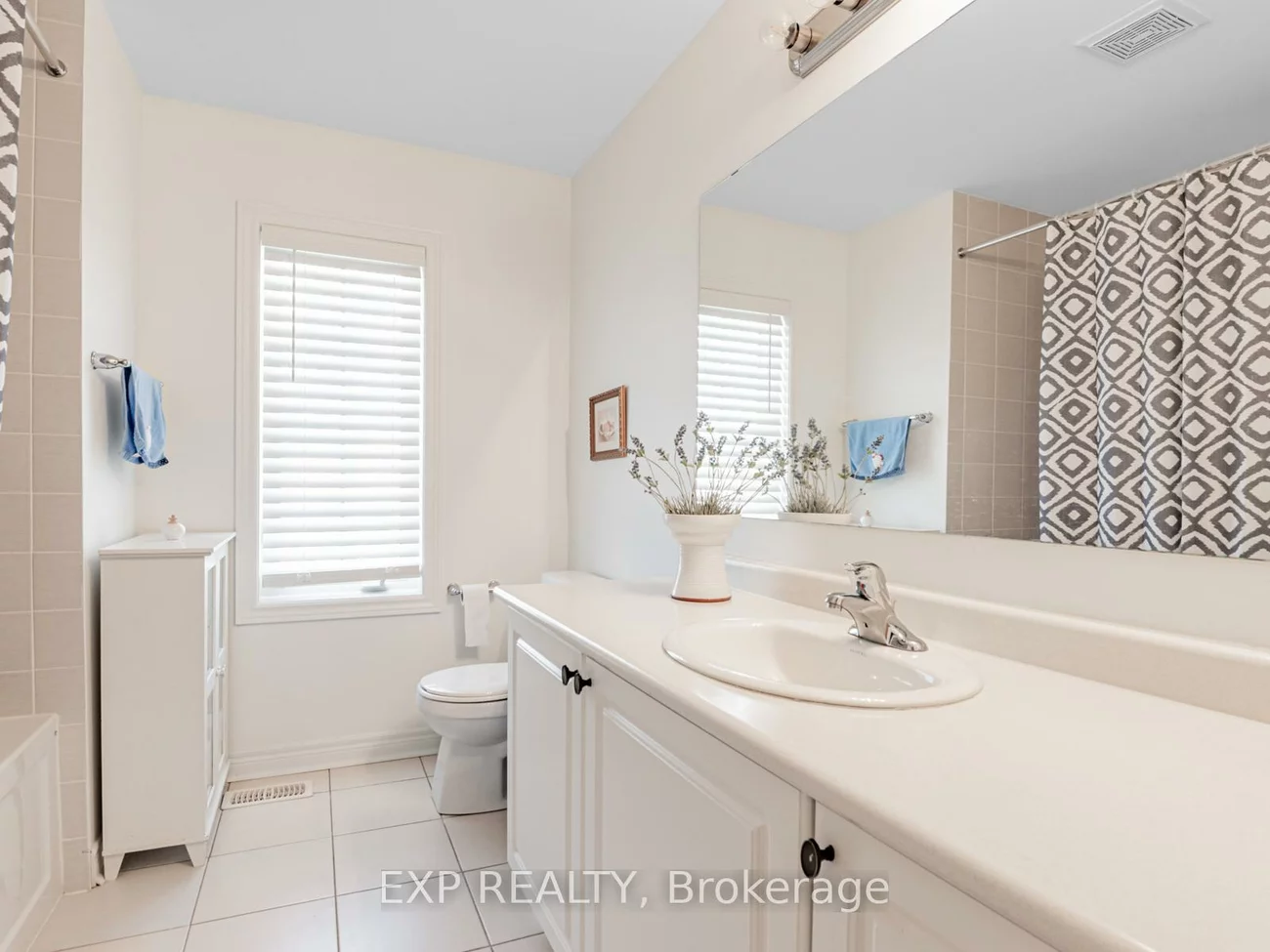 2, Angela, Bradford, Bradford West Gwillimbury