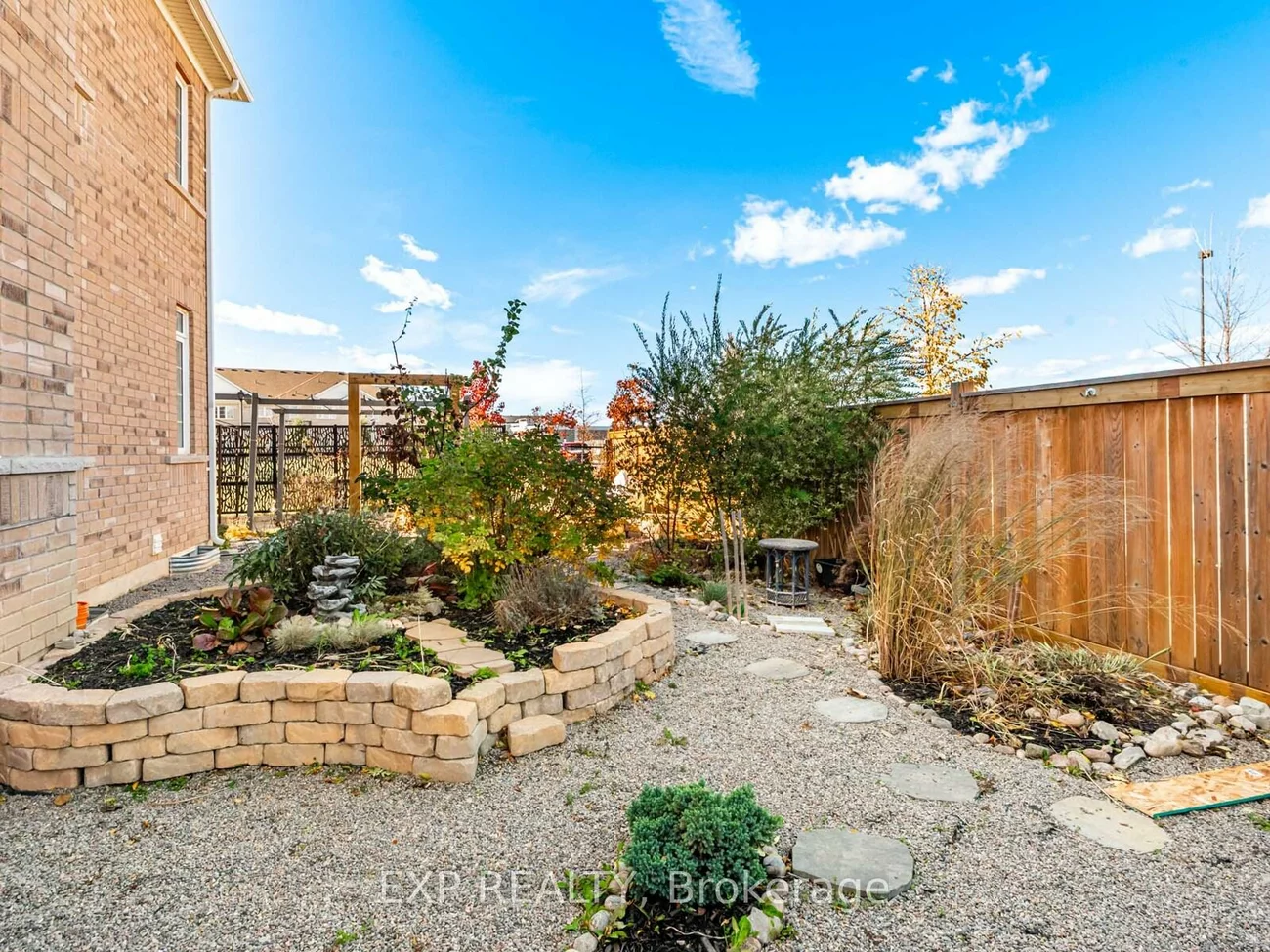 2, Angela, Bradford, Bradford West Gwillimbury