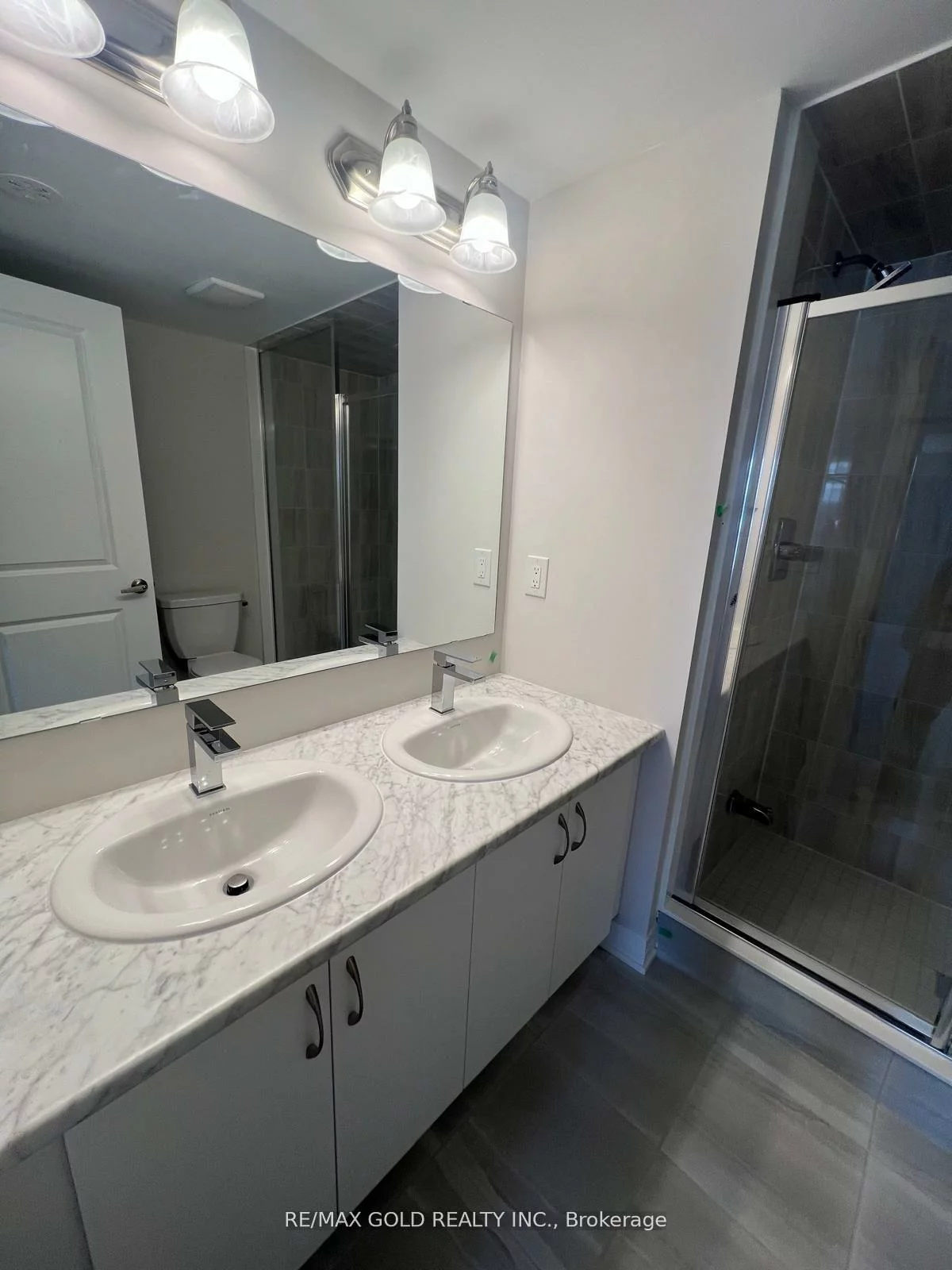 21, Baynes, Bradford, Bradford West Gwillimbury