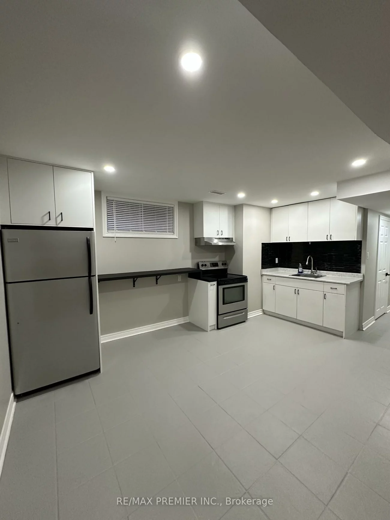 55, Breeze, Bradford, Bradford West Gwillimbury