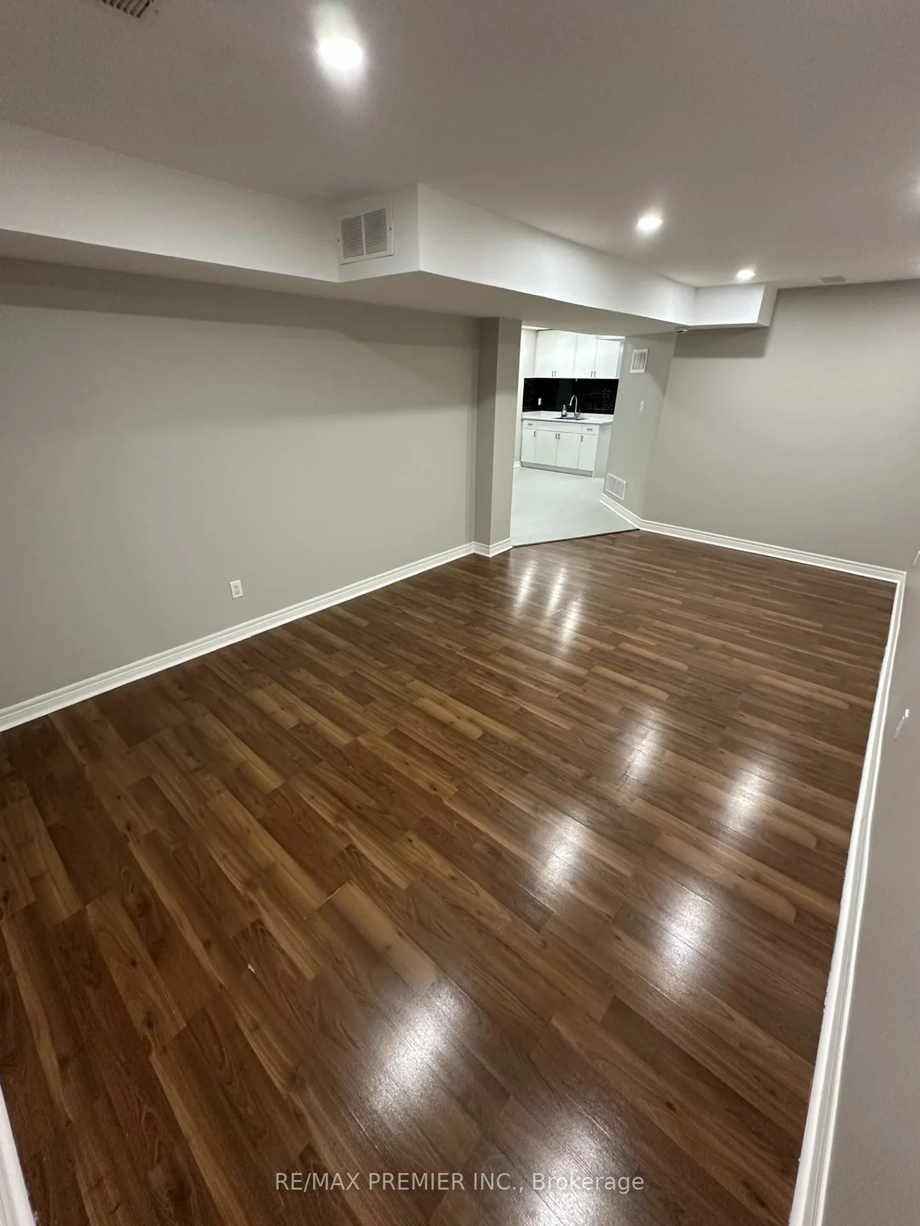 55, Breeze, Bradford, Bradford West Gwillimbury