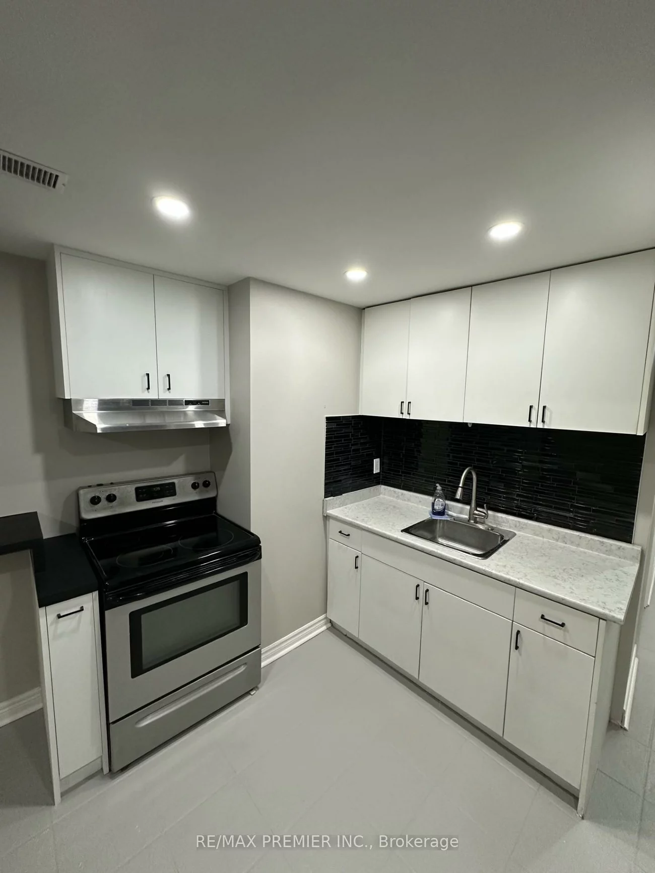 55, Breeze, Bradford, Bradford West Gwillimbury