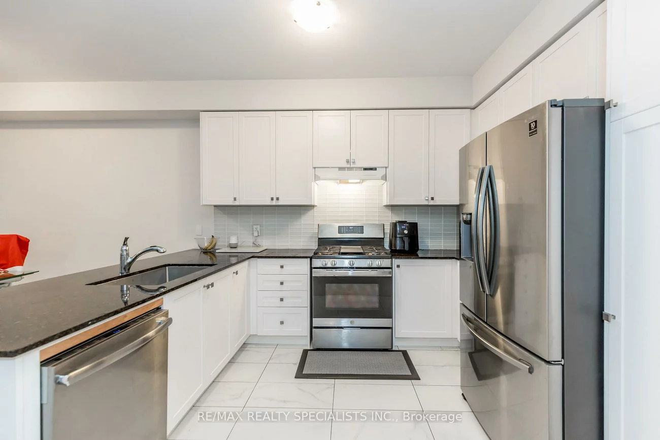 147, Landolfi, Bradford, Bradford West Gwillimbury