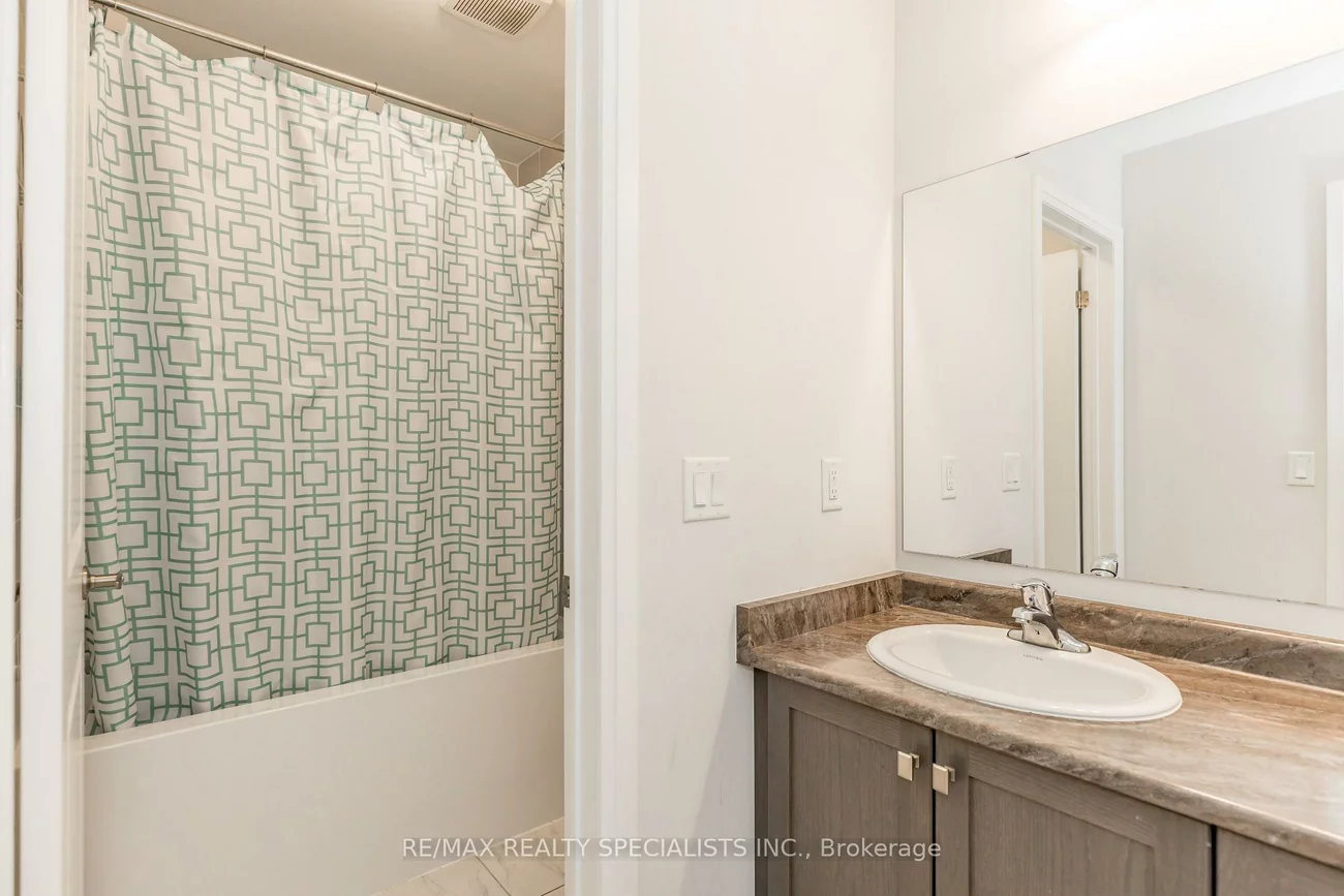 147, Landolfi, Bradford, Bradford West Gwillimbury