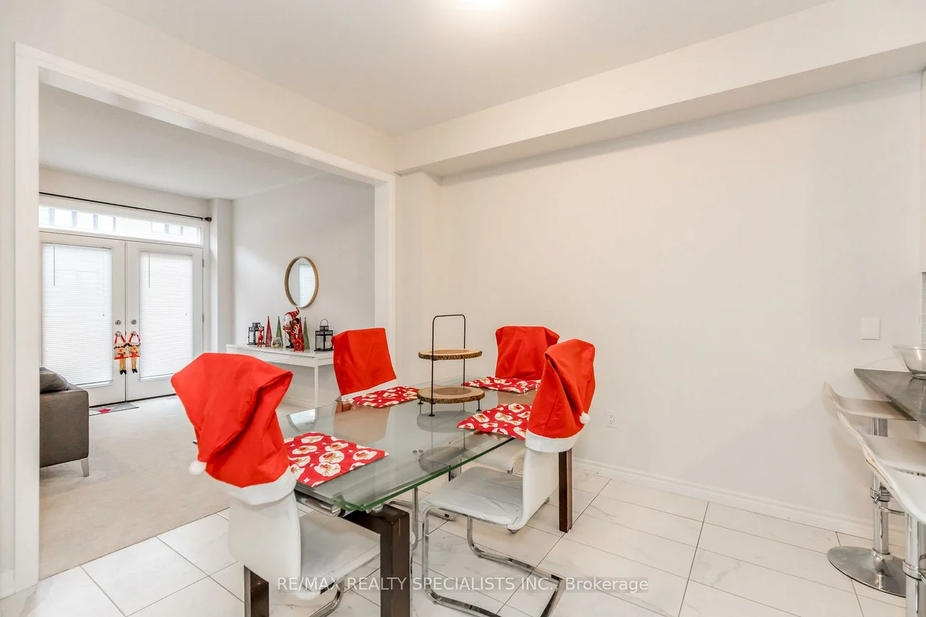 147, Landolfi, Bradford, Bradford West Gwillimbury