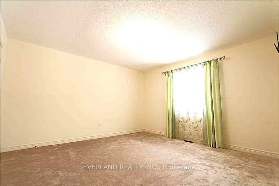 136, Mooney, Bradford, Bradford West Gwillimbury