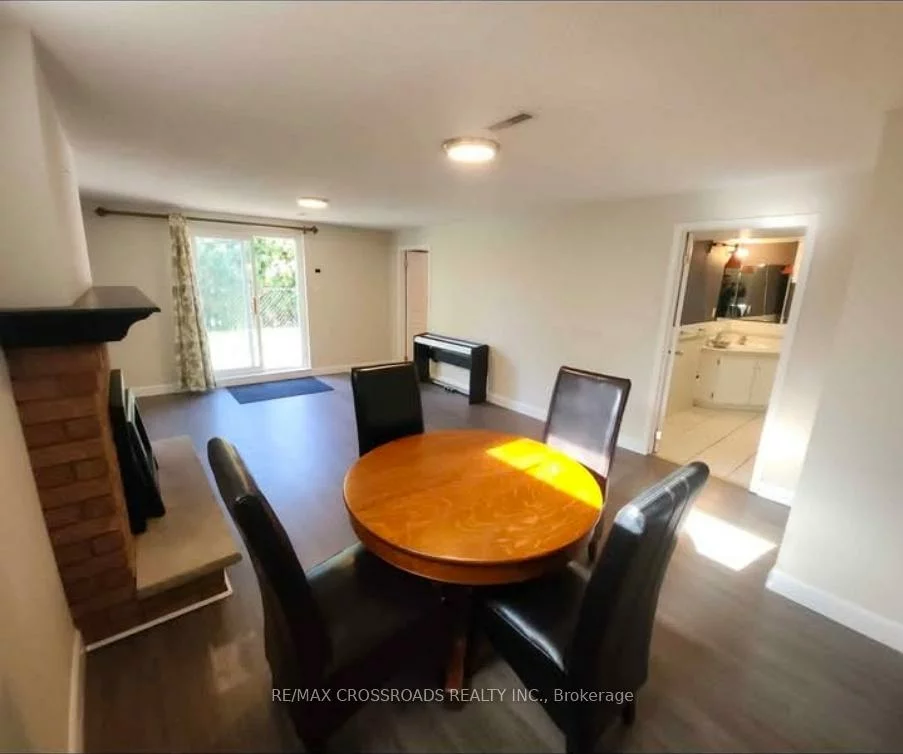 304, Orsi, Bradford, Bradford West Gwillimbury