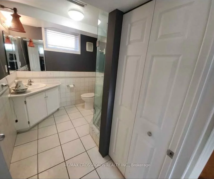 304, Orsi, Bradford, Bradford West Gwillimbury