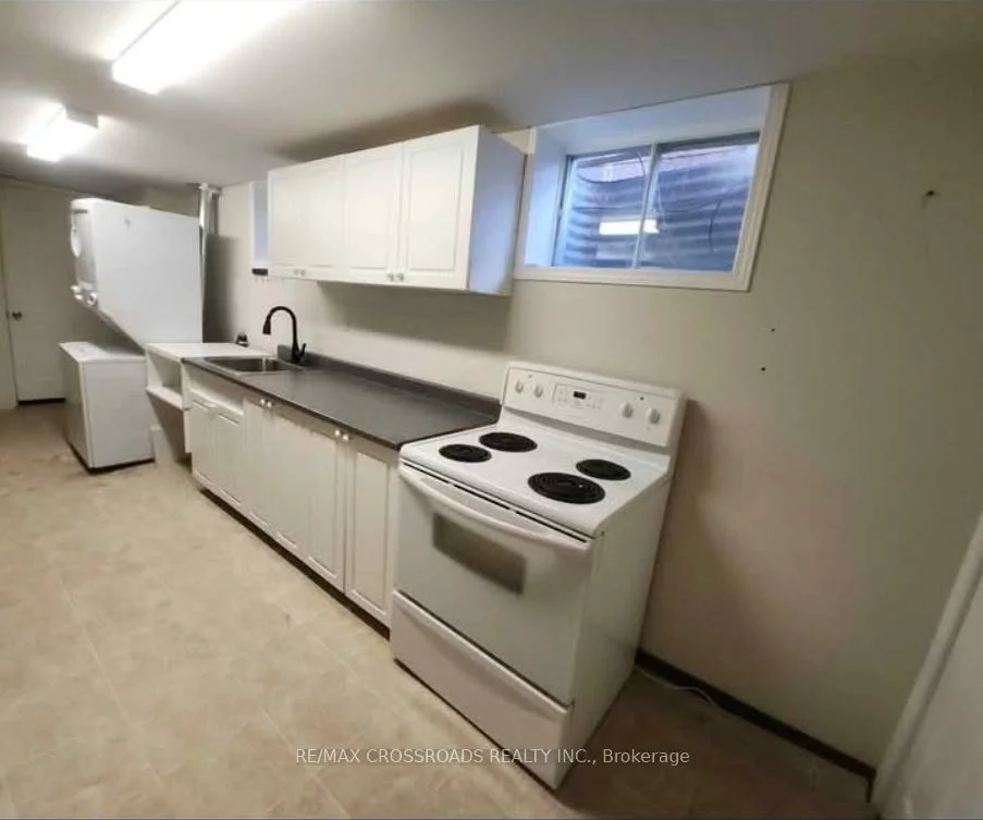 304, Orsi, Bradford, Bradford West Gwillimbury