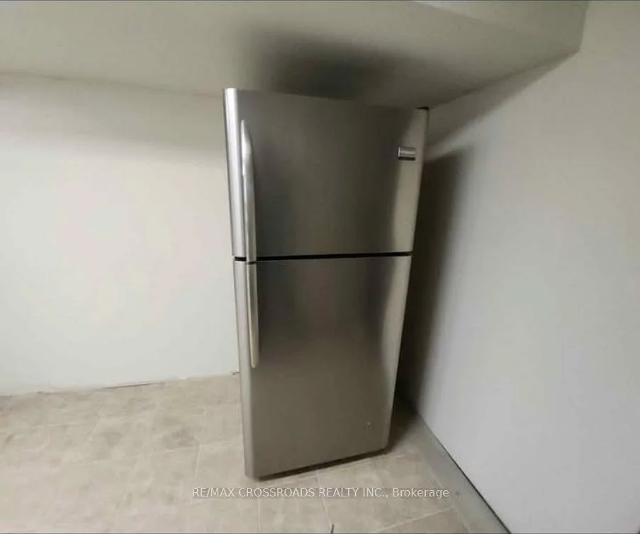 304, Orsi, Bradford, Bradford West Gwillimbury