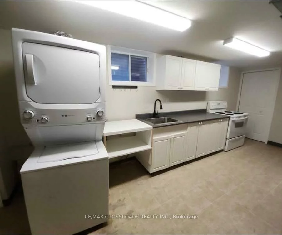 304, Orsi, Bradford, Bradford West Gwillimbury