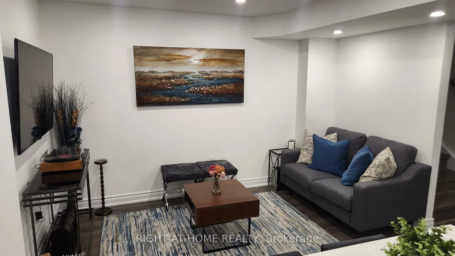 74, Westlake, Bradford, Bradford West Gwillimbury