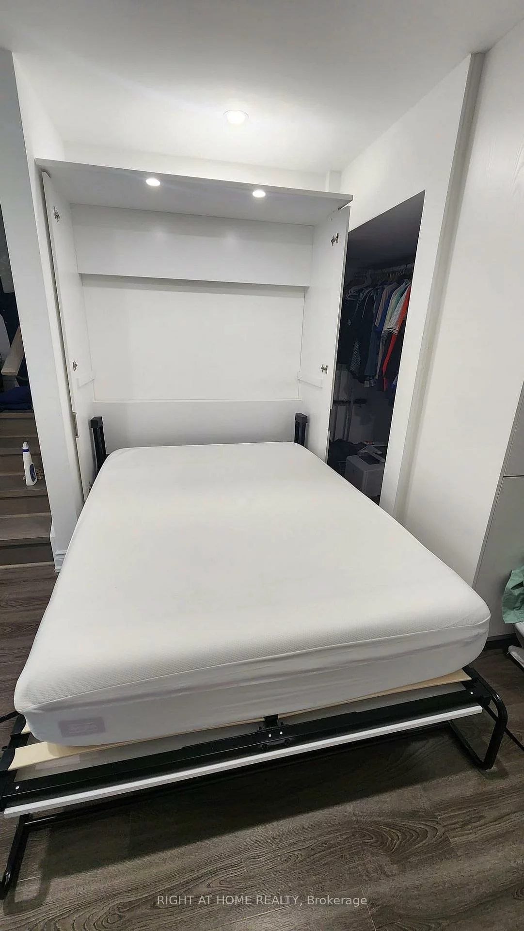 74, Westlake, Bradford, Bradford West Gwillimbury