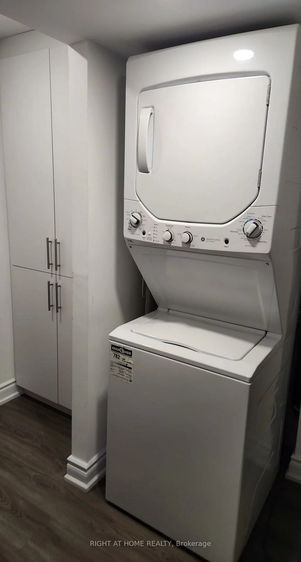 74, Westlake, Bradford, Bradford West Gwillimbury