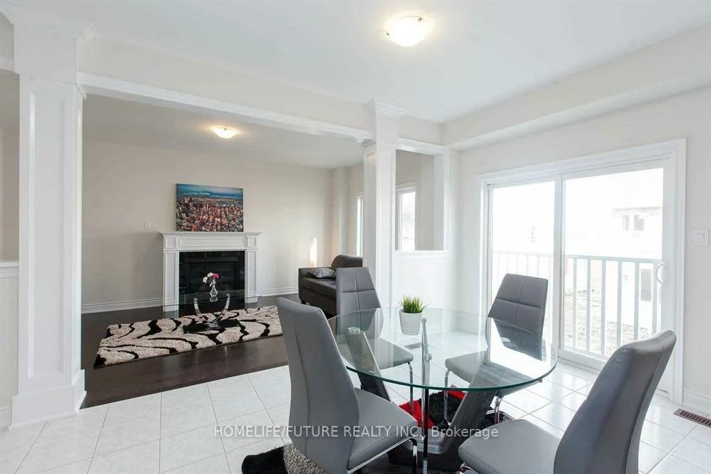 109, Milby, Bradford, Bradford West Gwillimbury