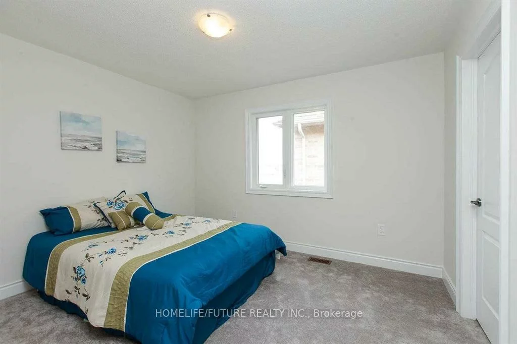 109, Milby, Bradford, Bradford West Gwillimbury