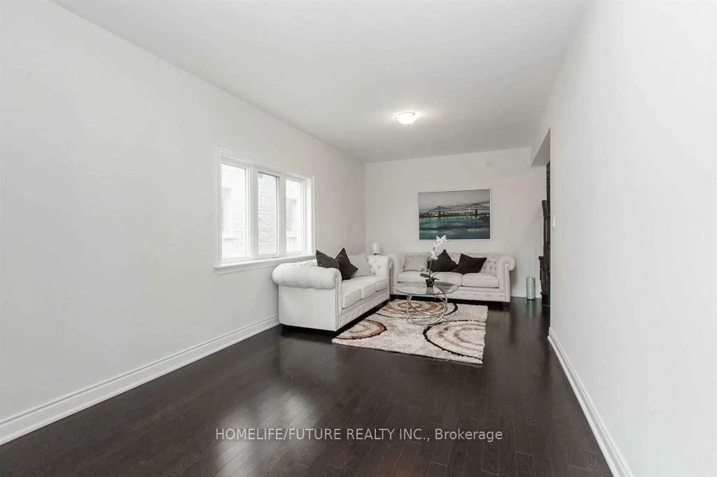 109, Milby, Bradford, Bradford West Gwillimbury