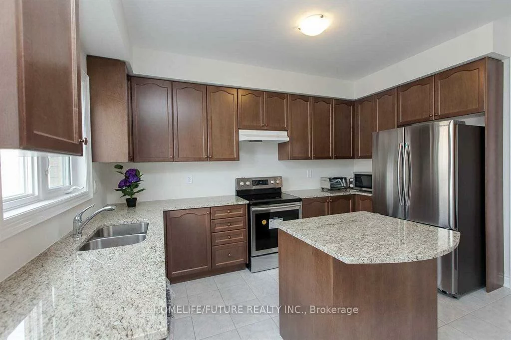 109, Milby, Bradford, Bradford West Gwillimbury