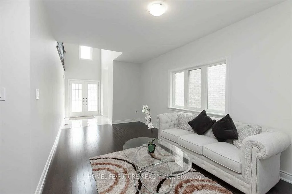 109, Milby, Bradford, Bradford West Gwillimbury