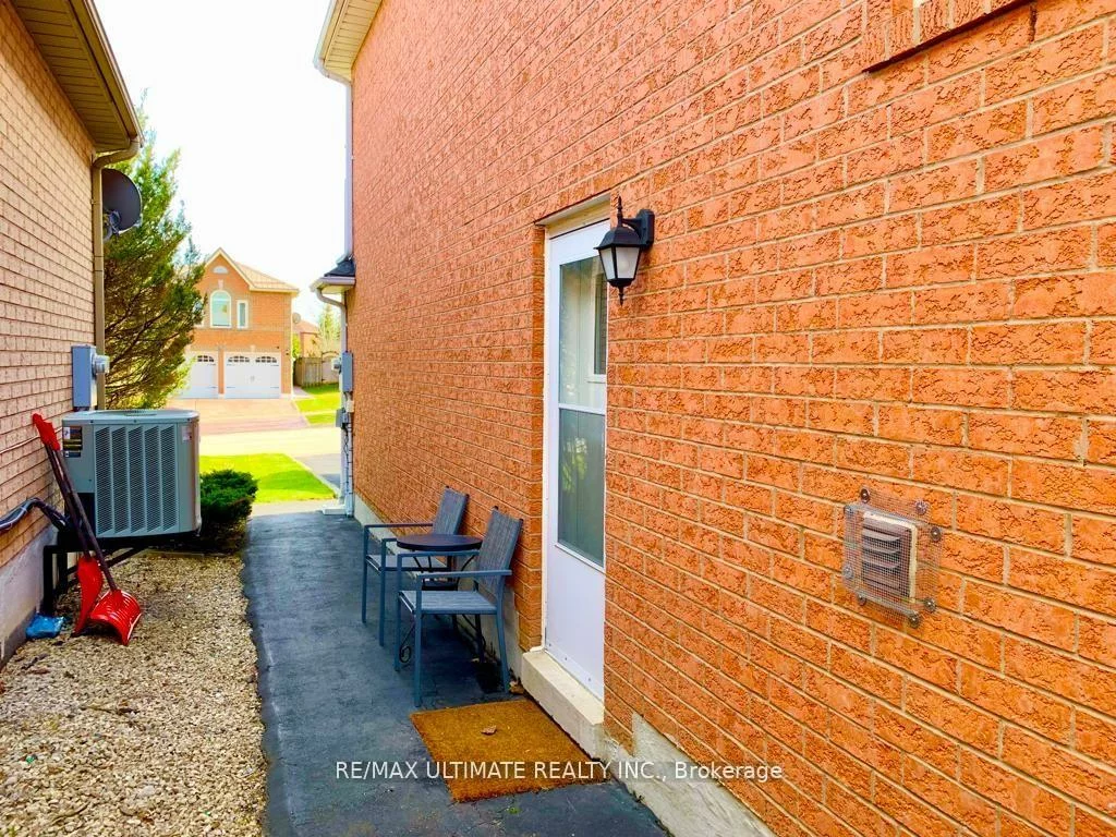 66, Depeuter, Bradford, Bradford West Gwillimbury