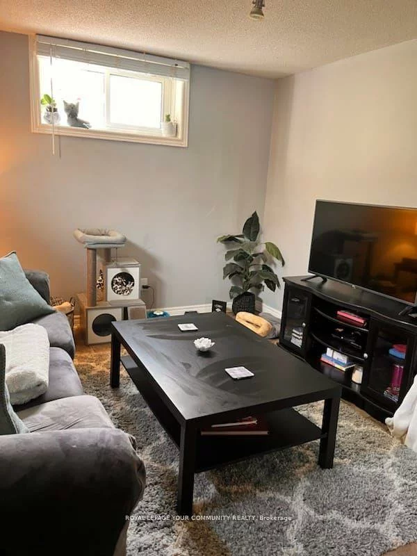 25, Breeze, Bradford, Bradford West Gwillimbury