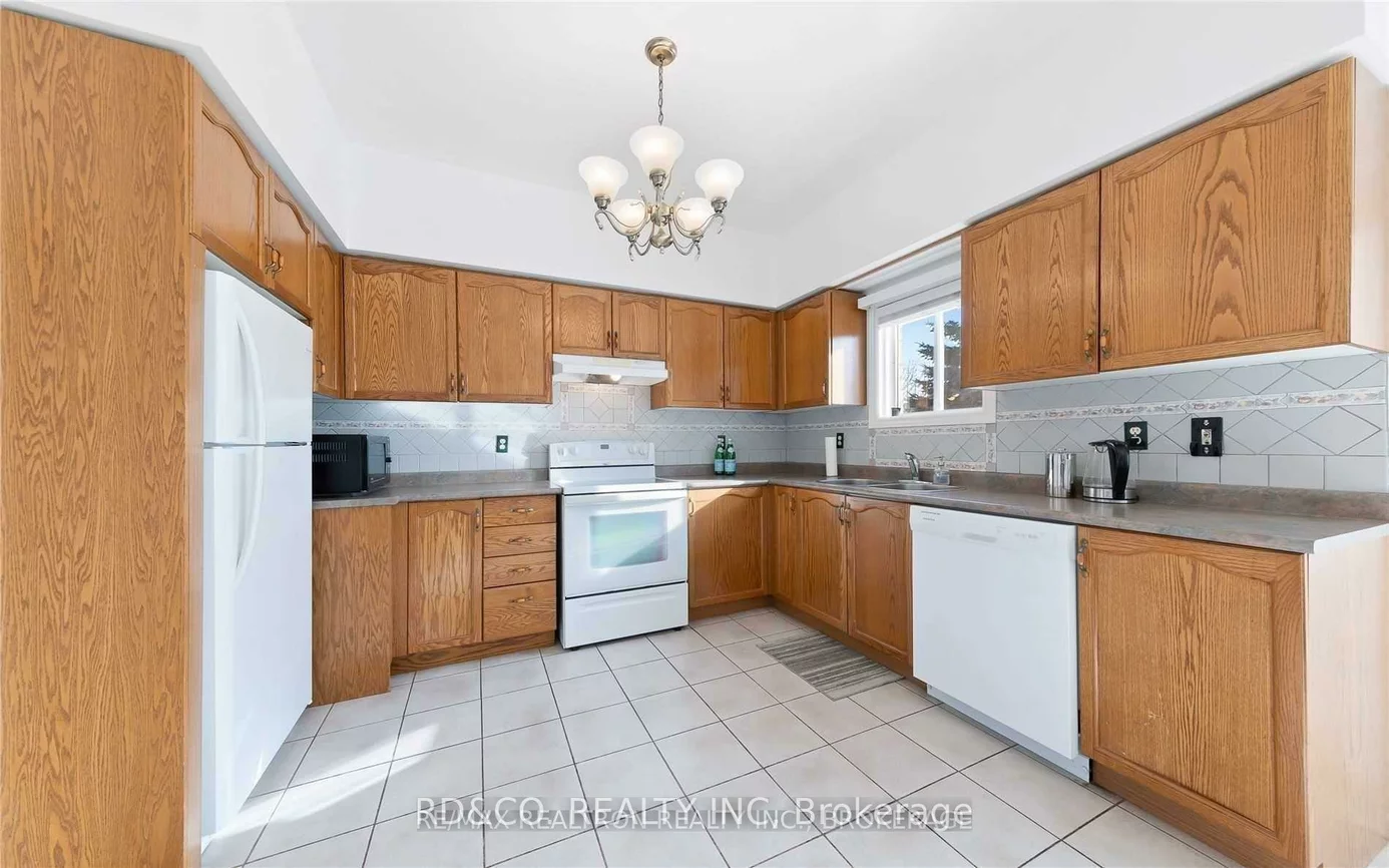 6, Depeuter, Bradford, Bradford West Gwillimbury